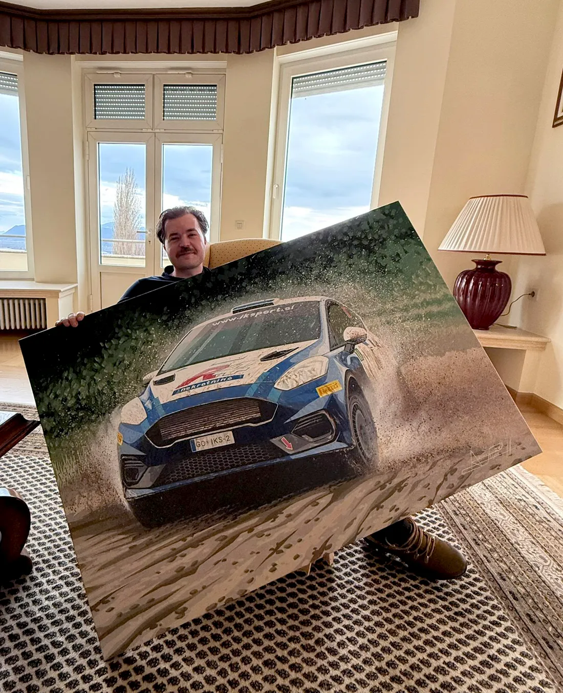 Encargo fine art Ford Fiesta Rally3; cliente feliz con obra